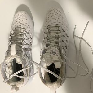 Mens Nike football/lacrosse cleats Great condition